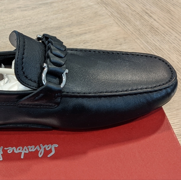 Men's Salvatore Ferragamo "Stuart" Gancio Leather Loafers Black - Picture 3 of 7